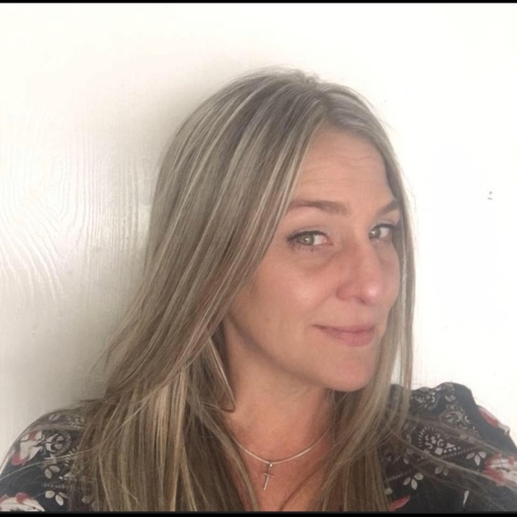 Meet your Posher, Cindy - Picture 1 of 1